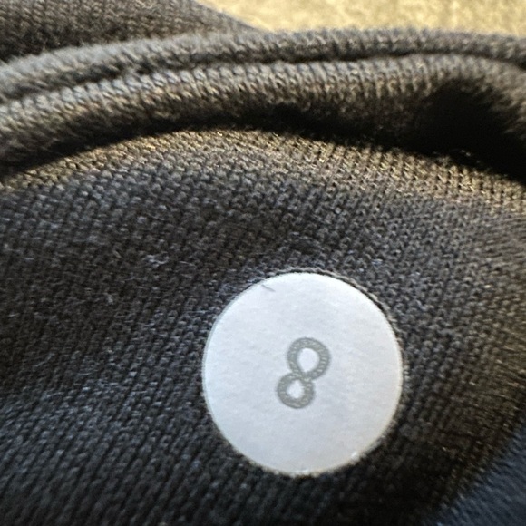 Lululemon🍋Black Bike Shorts With Foldover Flap Size 8/ 2.5” Inseam - Picture 4 of 4